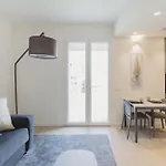Gohost - Modern And Bright Apartments With Terrace And Balcony
