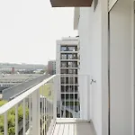 Gohost - Modern And Bright Apartments With Terrace And Balcony