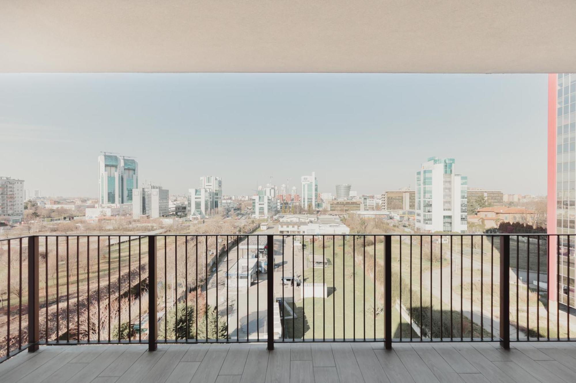 Gohost - Modern And Bright Apartments With Terrace And Balcony Milan