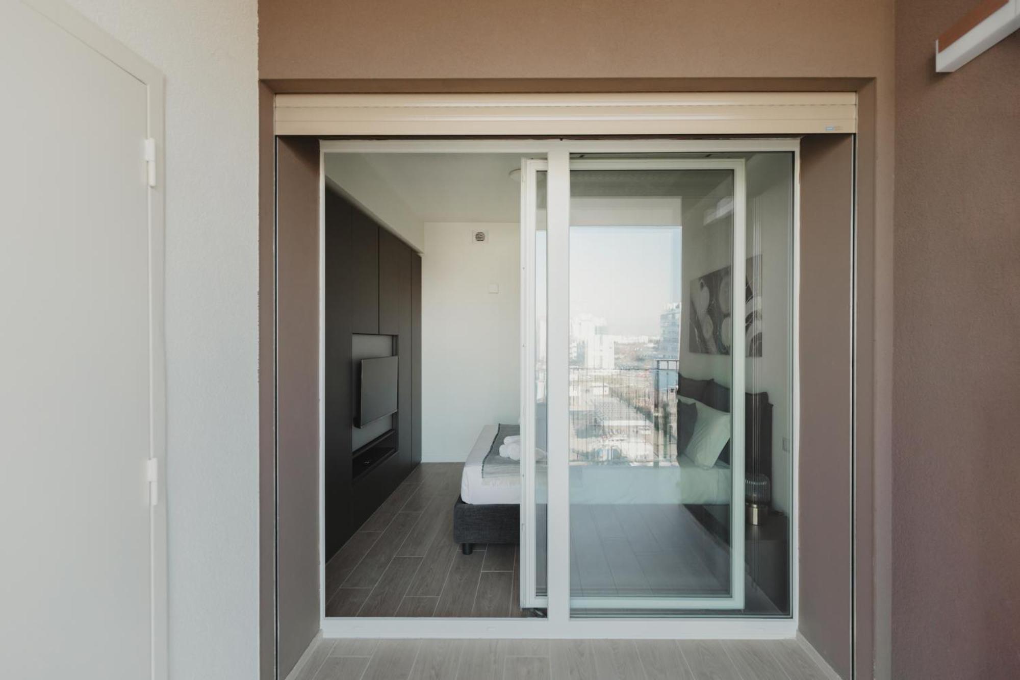 Gohost - Modern And Bright Apartments With Terrace And Balcony Appartement