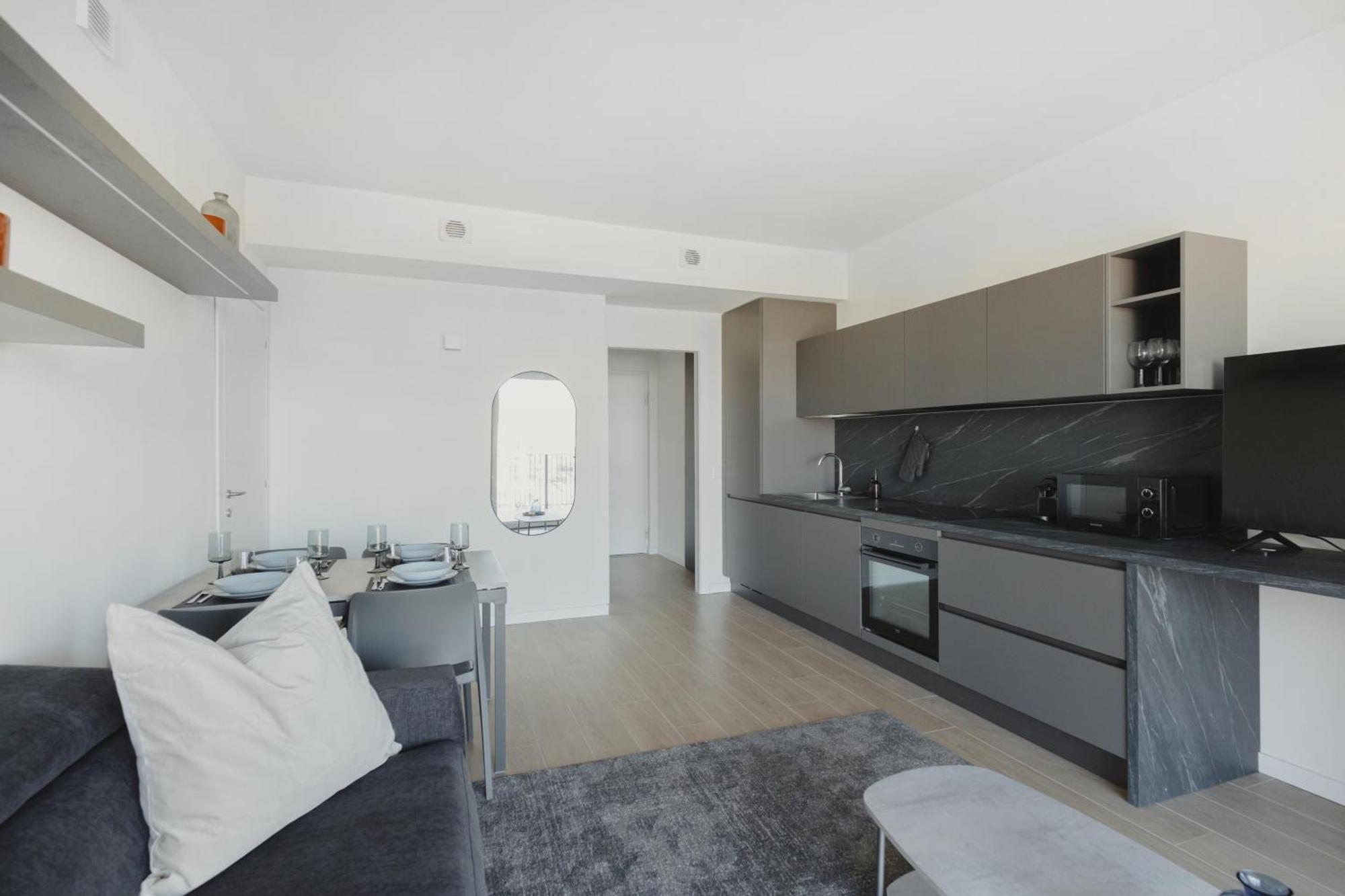 Gohost - Modern And Bright Apartments With Terrace And Balcony Milan