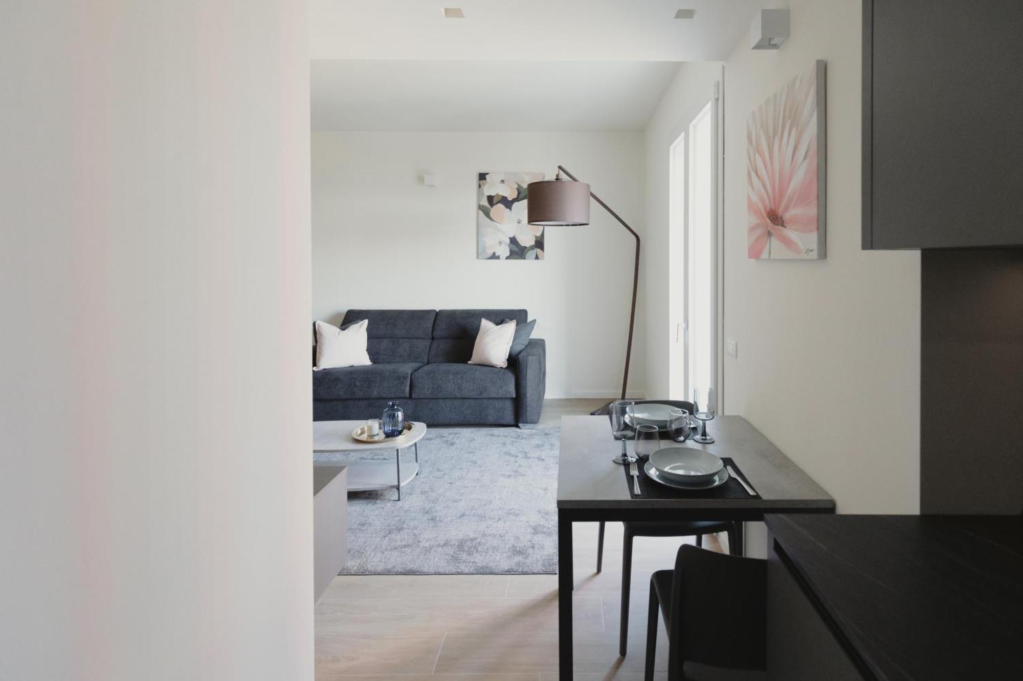 Gohost - Modern And Bright Apartments With Terrace And Balcony