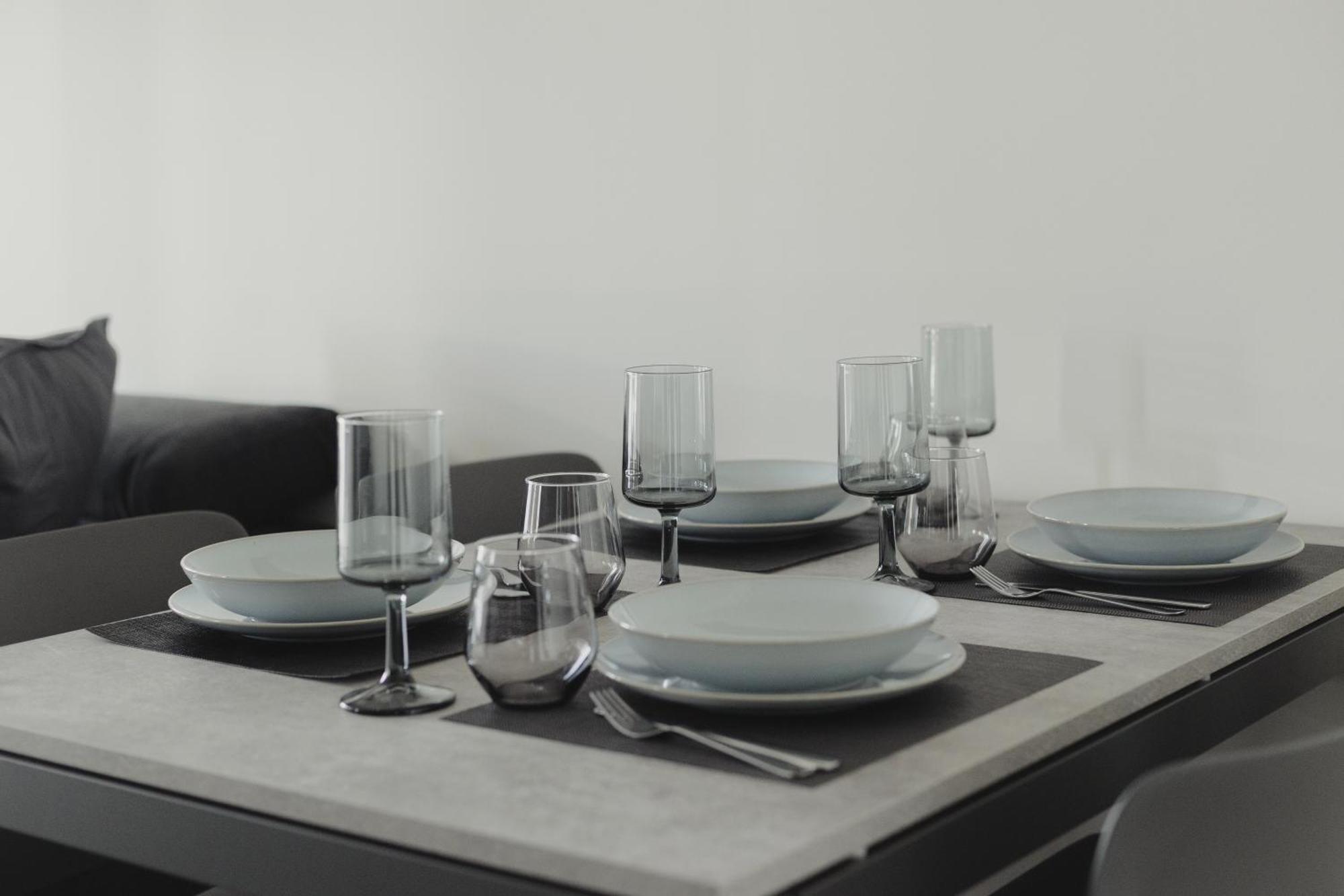 Gohost - Modern And Bright Apartments With Terrace And Balcony