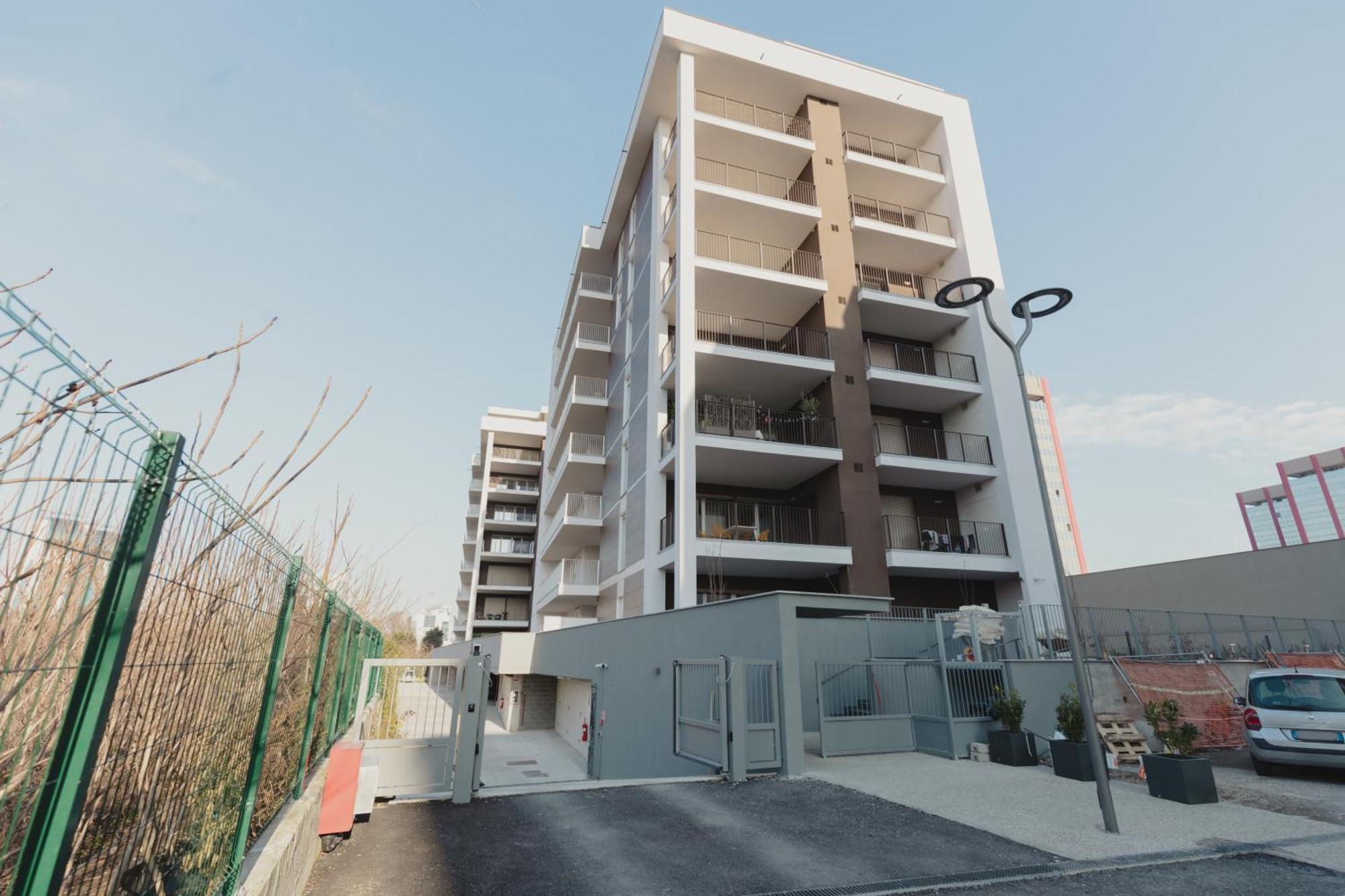Gohost - Modern And Bright Apartments With Terrace And Balcony Appartement