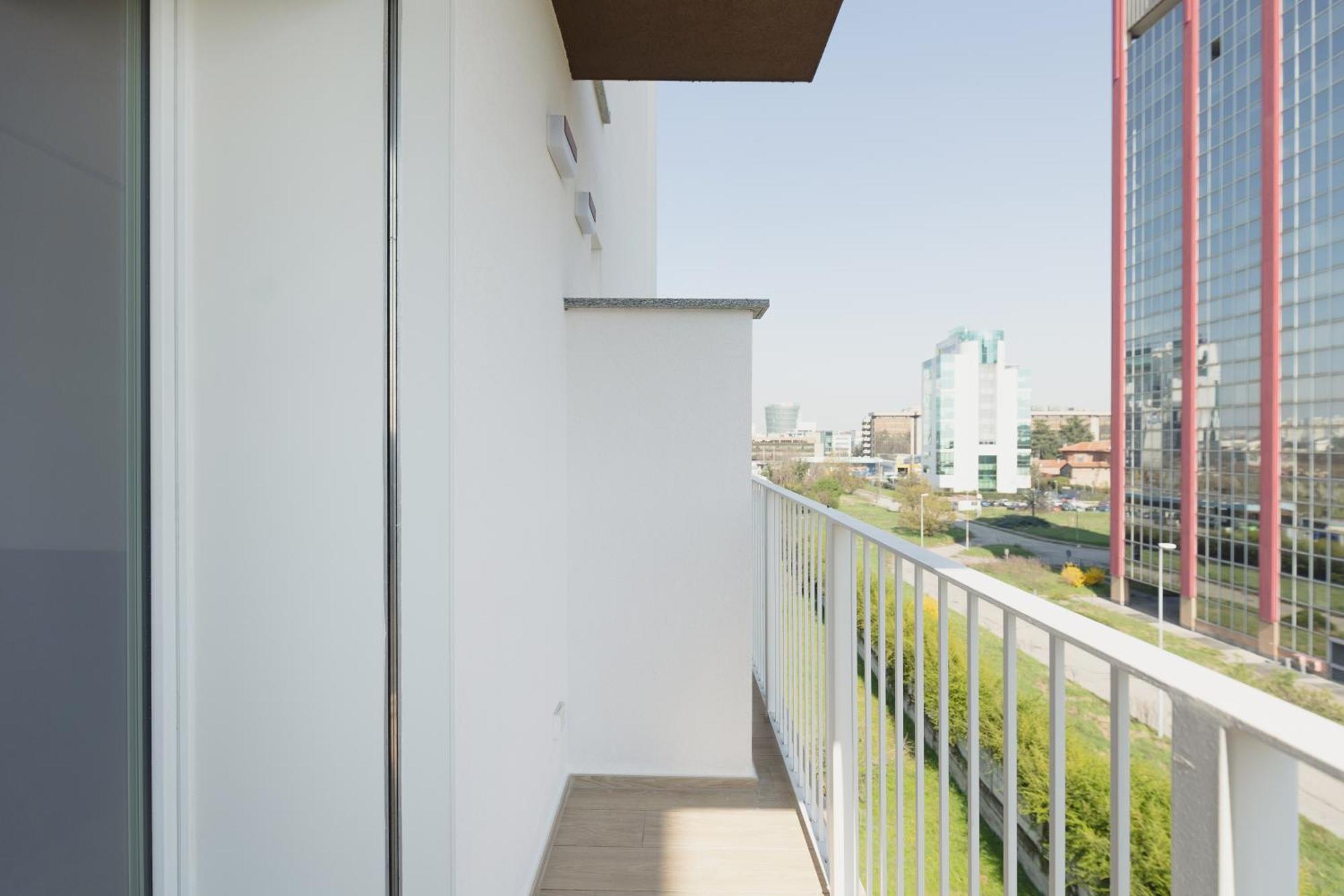 Gohost - Modern And Bright Apartments With Terrace And Balcony Appartement Milan